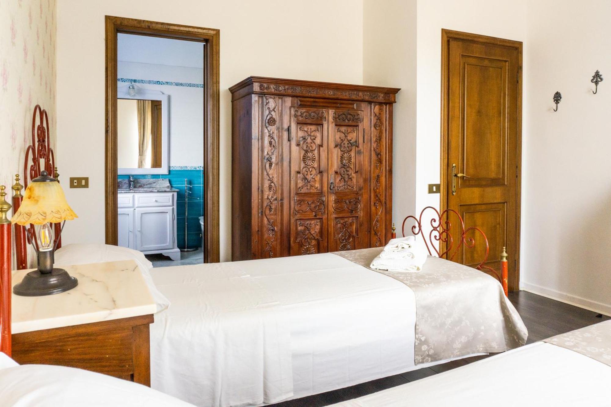 Villa Nerone B&B Lorenzana Ngoại thất bức ảnh