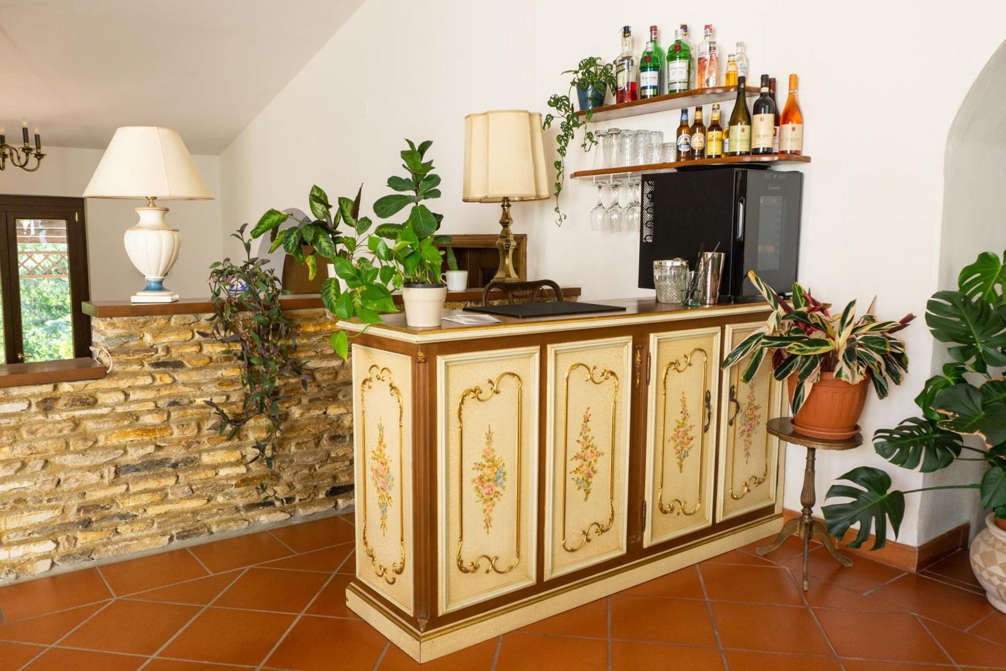 Villa Nerone B&B Lorenzana Ngoại thất bức ảnh